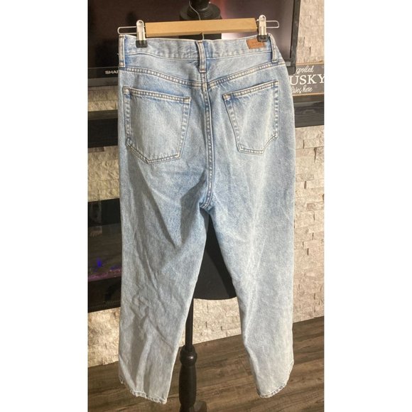 Simple Society Distressed Hi-rise Jeans size women's 7/28-Great Condition - Picture 3 of 3
